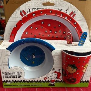 Peanuts 5 Piece Kids Dinnerware Set New in box